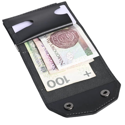 Mały męski portfel Takumi z naturalnej skóry– otwarty z kartami i banknotami