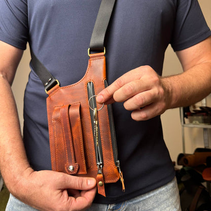 Męska torba na ramię typu holster z etui na klucze