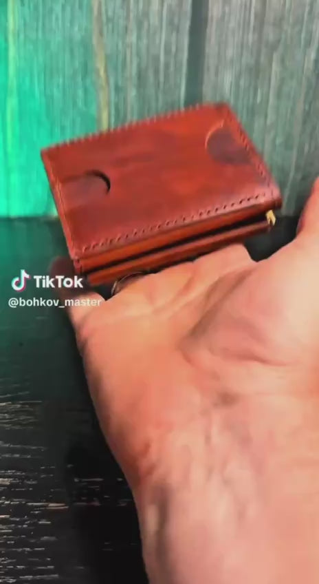 Mały męski portfel skórzany Takumi – prezentacja wideo